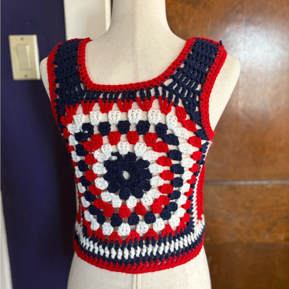Vintage 70s Red, White, and Blue Crochet Granny Squares Patriotic Tank Top Vest - Picture 5 of 13